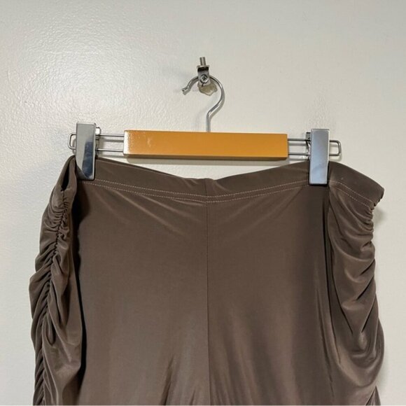 PrettyLittleThing Brown Ruched Bodycon Shorts - Size US Large - Picture 12 of 15